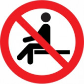 Znak Prepovedano sedenje