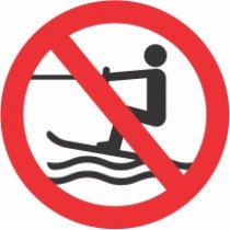 Znak Prepovedano smučanje na vodi